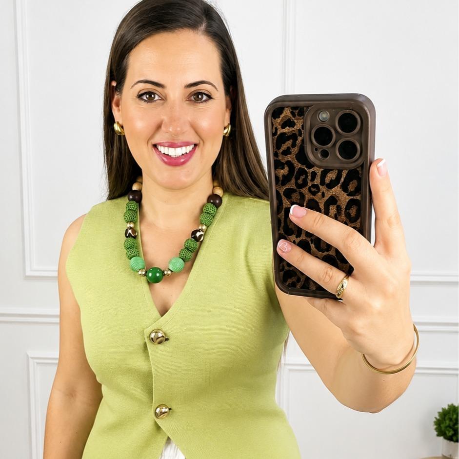 Collar bolas verde