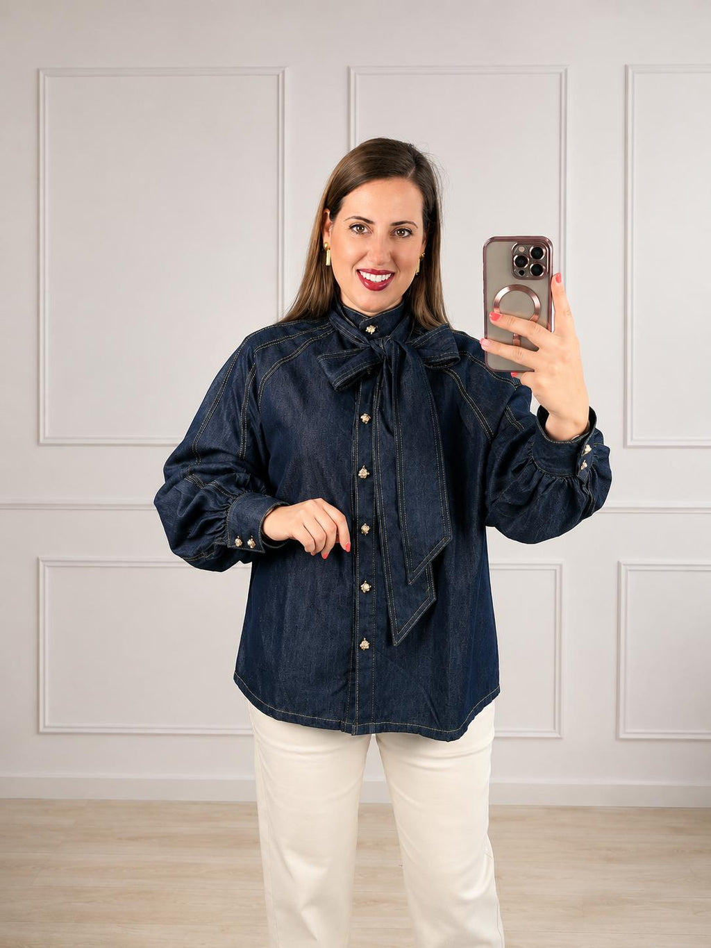 Blusa vaquera con lazo